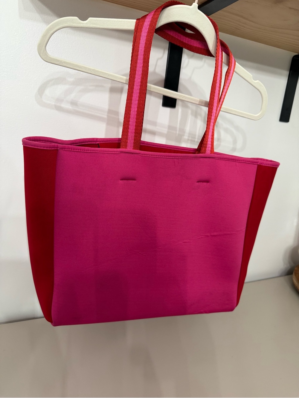 Summersalt Neoprene Women’s Pink Colorblock Tote Bag - Picture 4 of 4